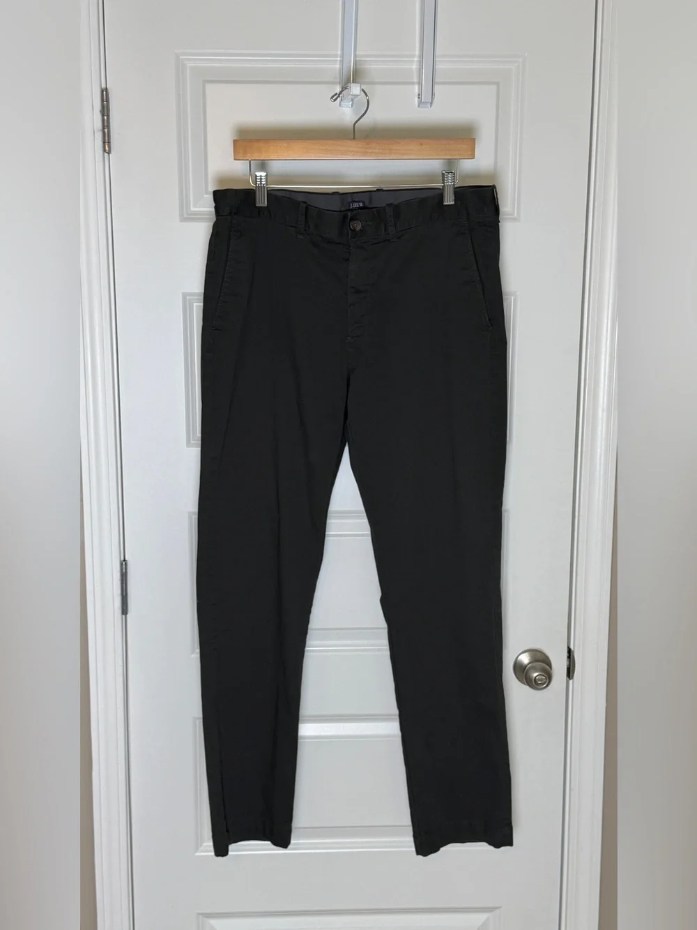 Men's J Crew Flex Chinos, Black, Straight Fit, Actual Size 33 X 30